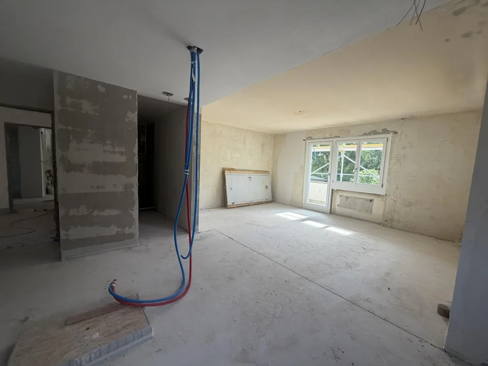 Helle, neu sanierte 2.5-Zimmer-Wohnung am Breitenweg 35