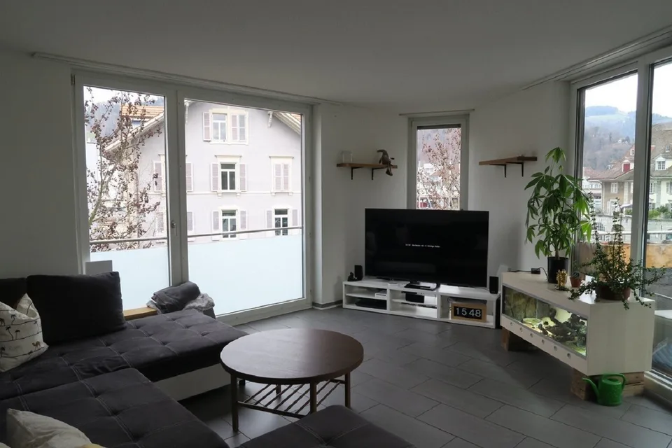 Ruhig Wohnung mit balkon in Thun