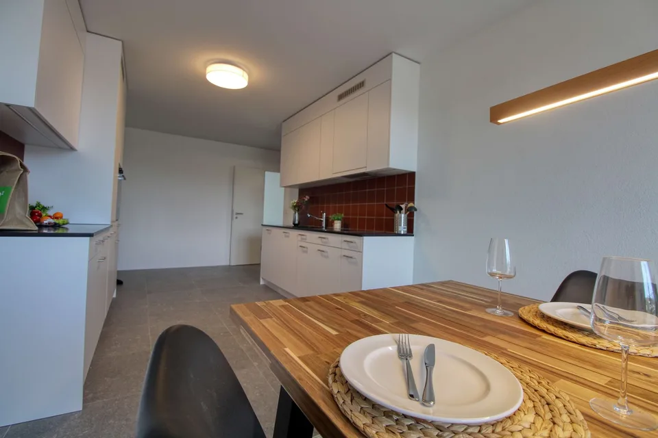 Appartement vivant spacieux à Crissier avec balcon privé