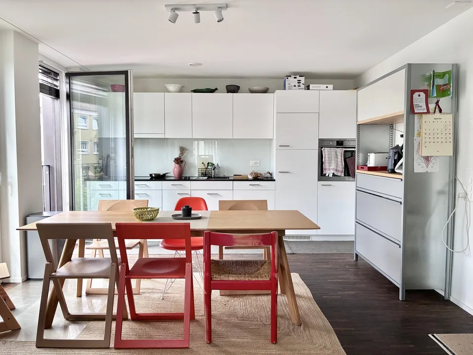 3½ ZI-WOHNUNG IN ZÜRICH - KREIS 11 OERLIKON, MÖBLIERT, TEMPORÄR – foto 2 di 9