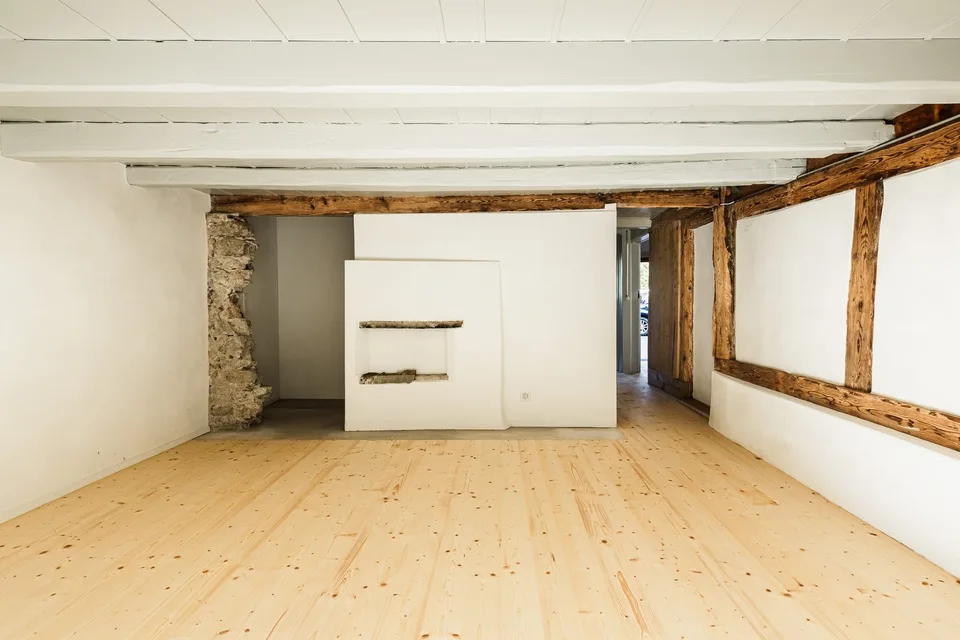 Moderne denkmalpflegerische 3.5 Zimmerwohnung mit Garten