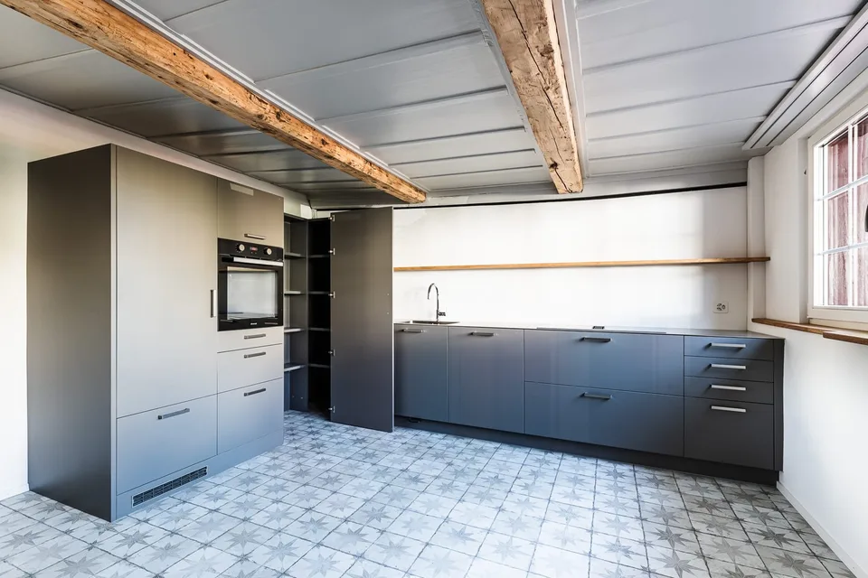 Moderne denkmalpflegerische 3.5 Zimmerwohnung mit Garten