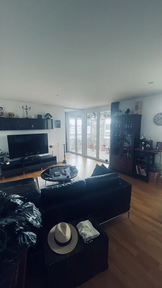 Helle 3.5-Zimmer-Wohnung mit grossem Balkon und eigenem Waschturm in Obfelden