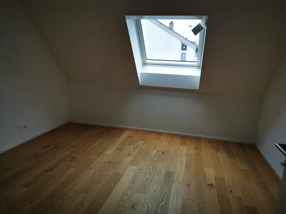 Neubau mit Galerie direkt neben Naturschutzgebiet