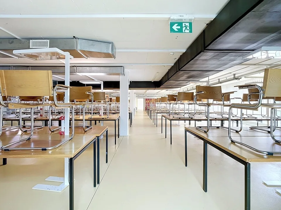 SURFACE COMMERCIALE DE 900 M² ENV. DIVISIBLE AU 1ER ETAGE – foto 7 di 12