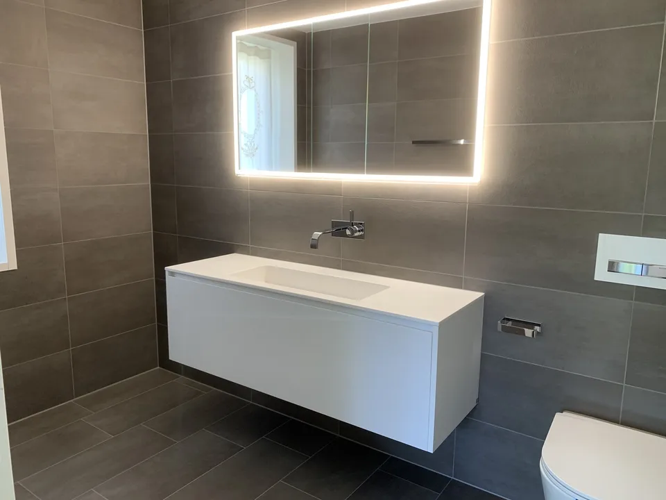 Helle 4.5‑Zimmer‑Wohnung im Minergie‑Standard mit Blick auf den Rossbach‑Wald – Herrliberg Goldküste