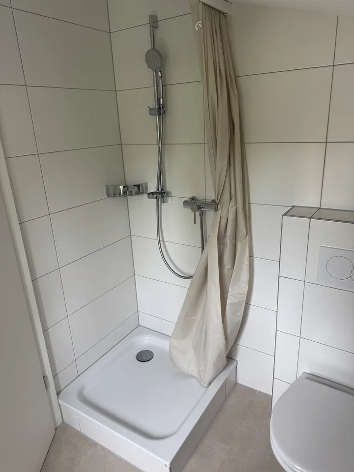 Ein Zimmerwohnung zu vermieten