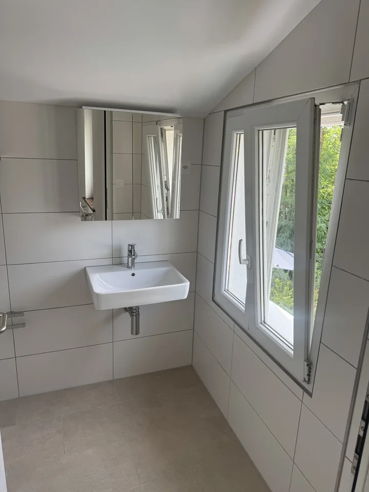 Ein Zimmerwohnung zu vermieten