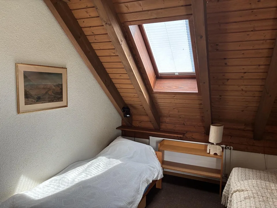 Möbliertes Zimmer, nähe Spital