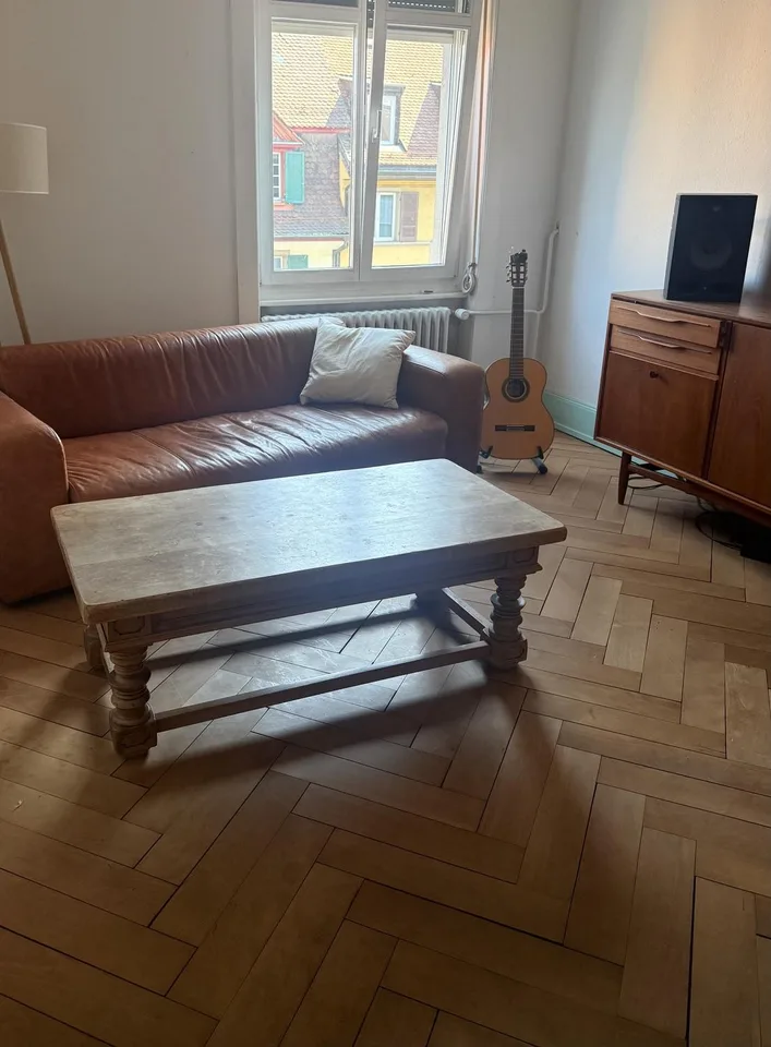 Weekday Room Available | MondayFriday Only | 20 m² with Private Balcony | Zurich District 3 | CHF 900/month (Utilities Included)