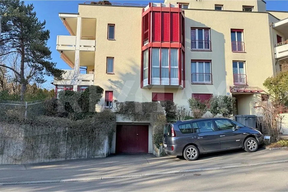 Tiefgarageplatz in Höngg