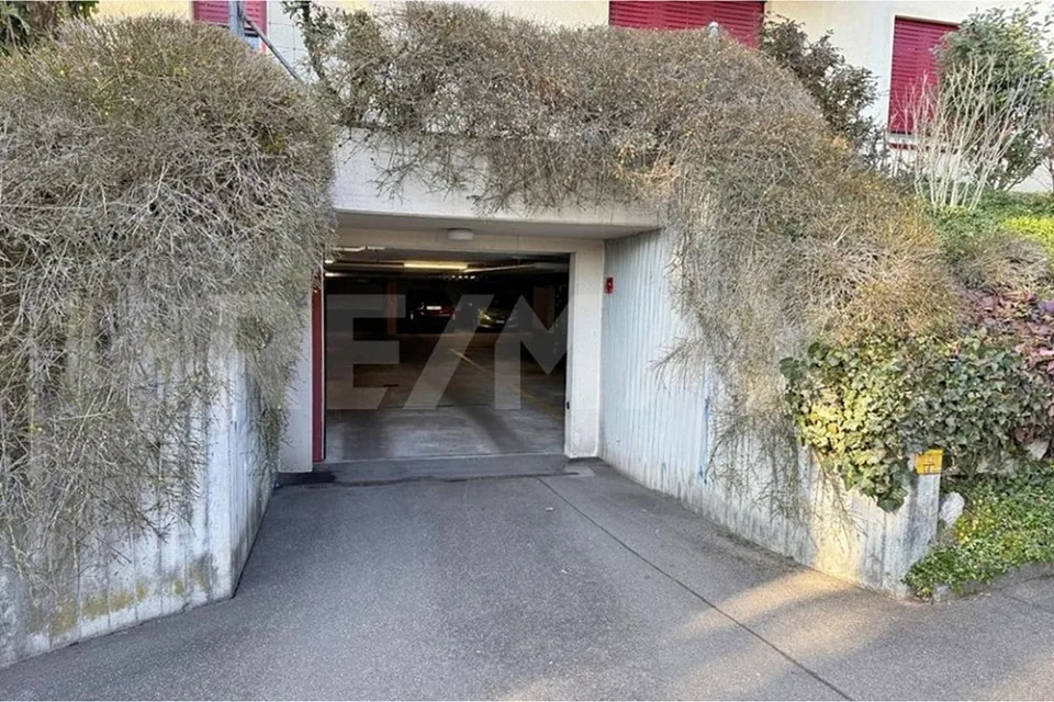 Tiefgarageplatz in Höngg
