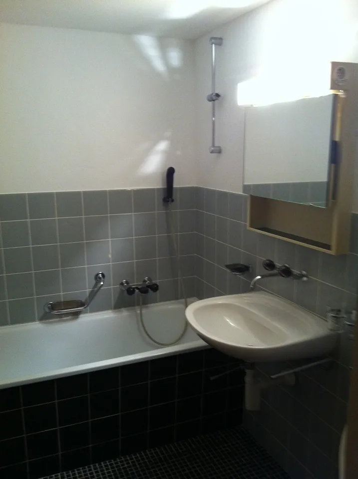 Gemütliche 2.5 Zimmer-Wohnung im Hochparterre mit Balkon