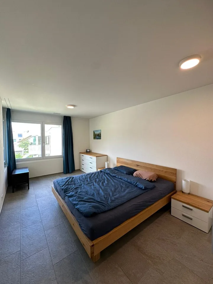 4.5-Zimmer-Wohnung an ruhiger Lage mit wunderschöner Aussicht