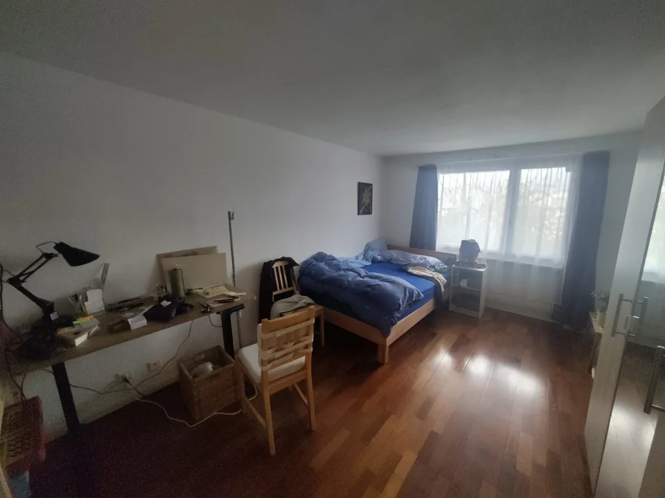 WG Zimmer in schöner Lage und mit viel Stauraum