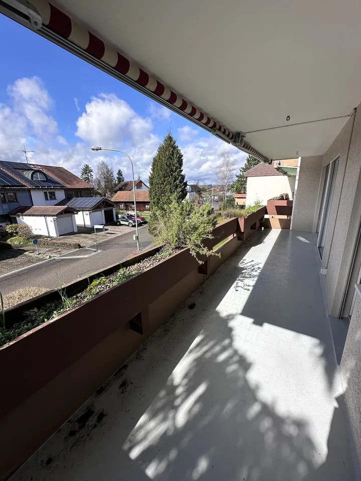 Grosszügige 4.5-Zimmer-Wohnung mit Balkon in ruhiger Lage in Seuzach