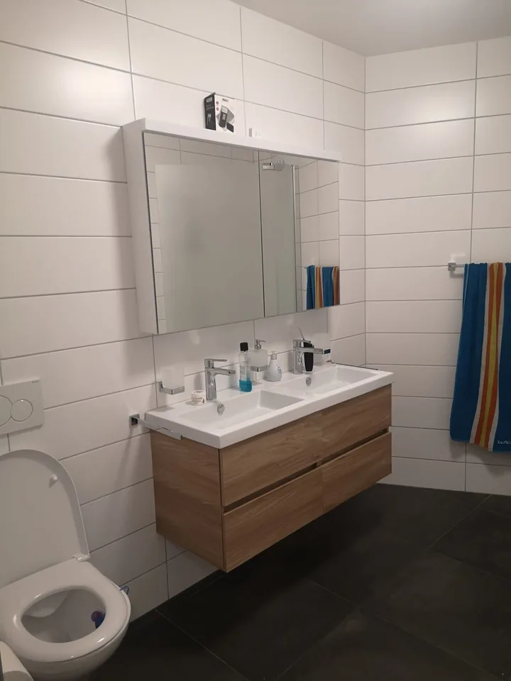 **Moderne 2½-Zimmerwohnung mit hochwertigem Ausbau in Niederrohrdorf**