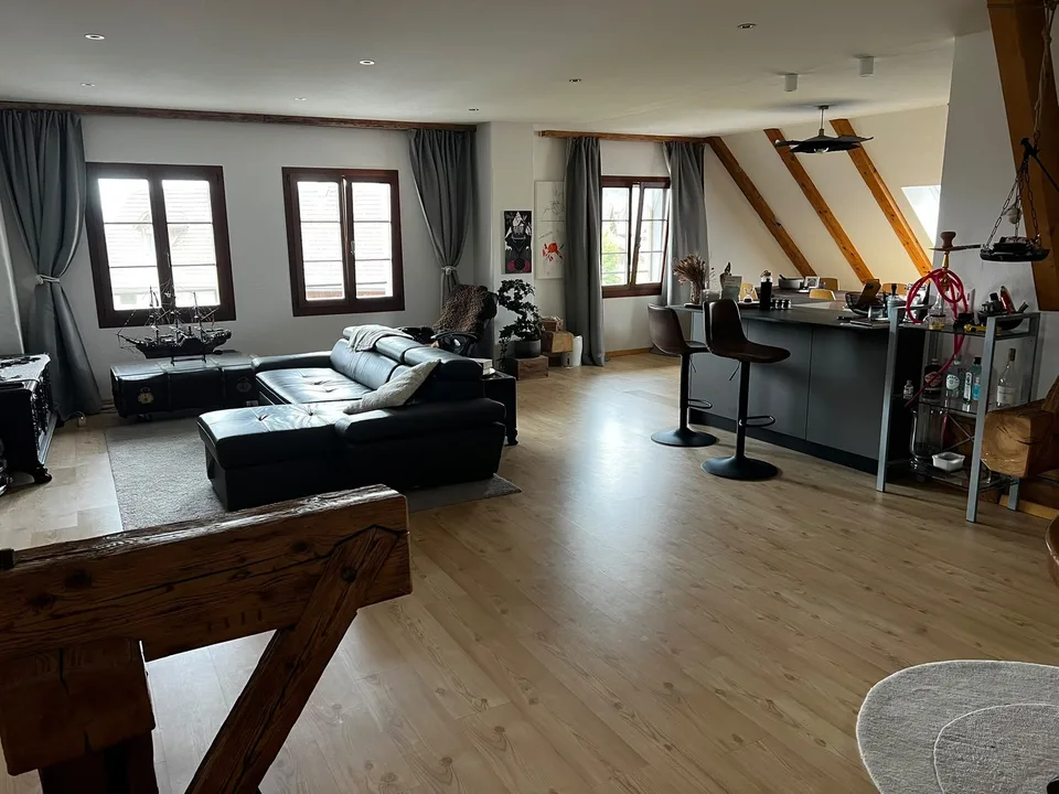Grosszügige möblierte 3.5-Zimmerwohnung im Grünen bei Knonau