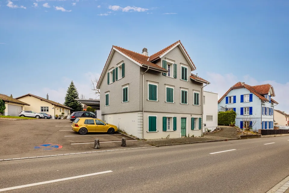 Frisch sanierte Wohnung in Riedt bei Erlen