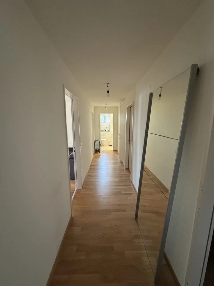 Zimmer zu vermieten – nur 25 Minuten von Zürich HB entfernt