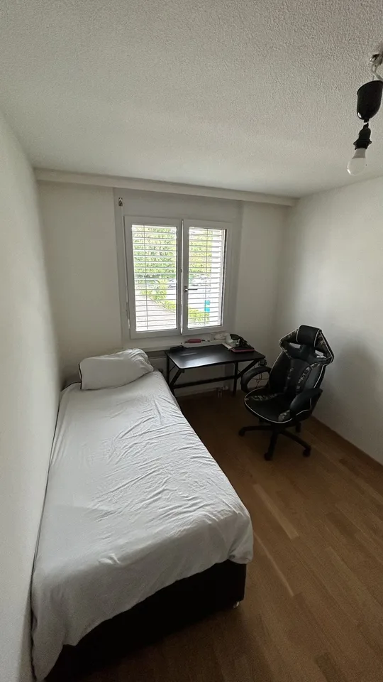 Zimmer zu vermieten – nur 25 Minuten von Zürich HB entfernt