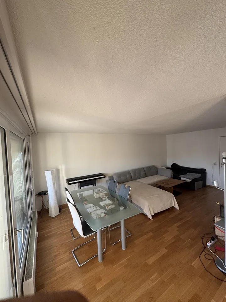 Zimmer zu vermieten – nur 25 Minuten von Zürich HB entfernt