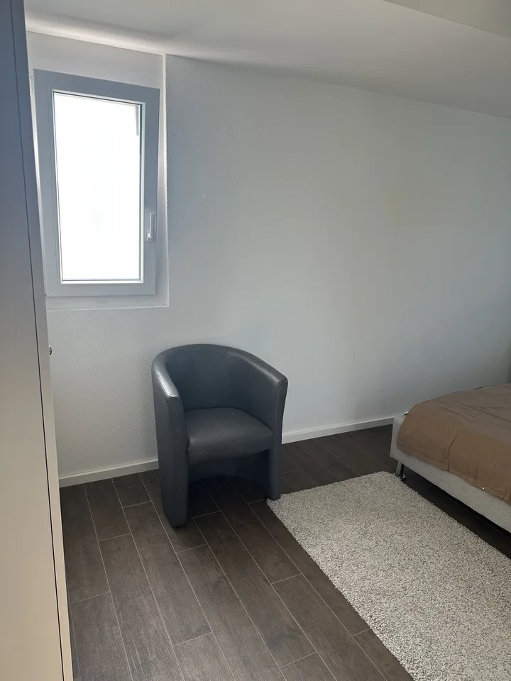 🌿 Chambre à louer pour étudiante – Wavre / La Tène