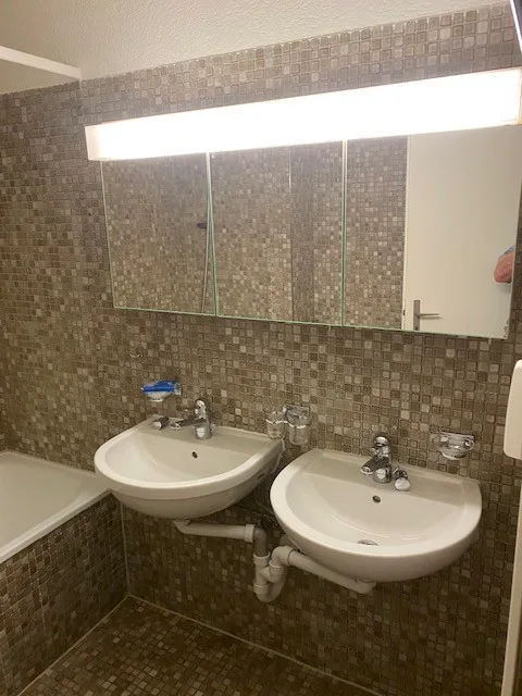 Gemütliche 3,5-Zimmer-Wohnung in zentraler und doch grüner Lage in Basel – Foto 2 von 8