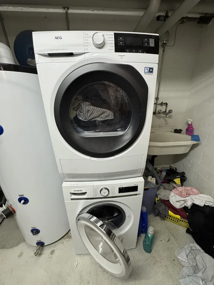 Charmantes 7.5-Zimmer-Doppeleinfamilienhaus in Wolfhausen – Foto 20 von 36