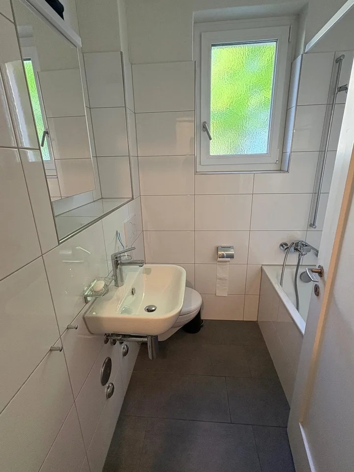 FÜR EINZELPERSON IN ZÜRICH - KREIS 8, MÖBLIERT, TEMPORÄR – foto 5 di 12