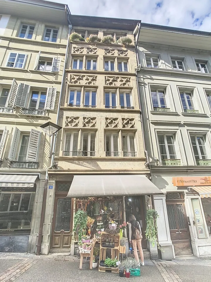 Bella superficie commerciale di circa 50 m2 completamente attrezzata – foto 2 di 2