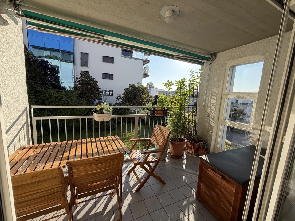 4.5-Zimmerwohnung mit schöne Aussicht auf Stadt und die Hügel