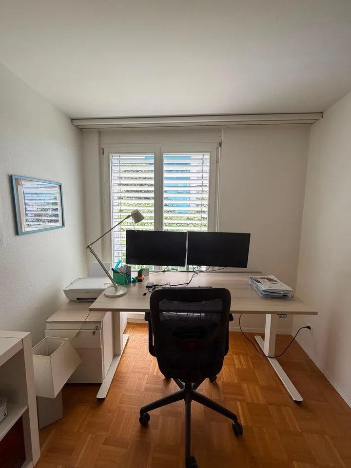 4.5-Zimmerwohnung mit schöne Aussicht auf Stadt und die Hügel