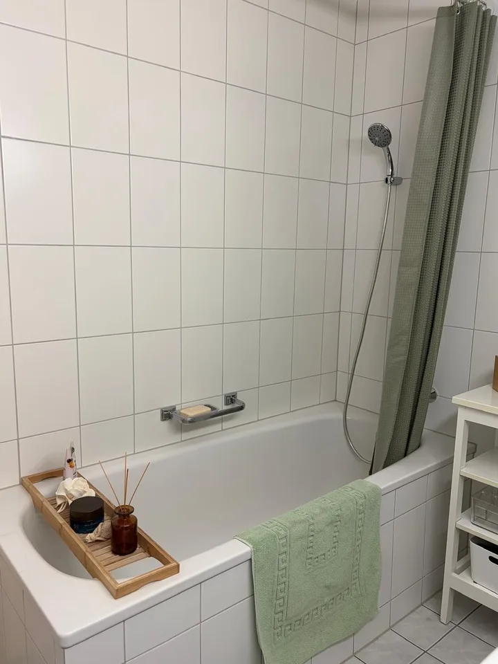 4.5-Zimmerwohnung mit schöne Aussicht auf Stadt und die Hügel