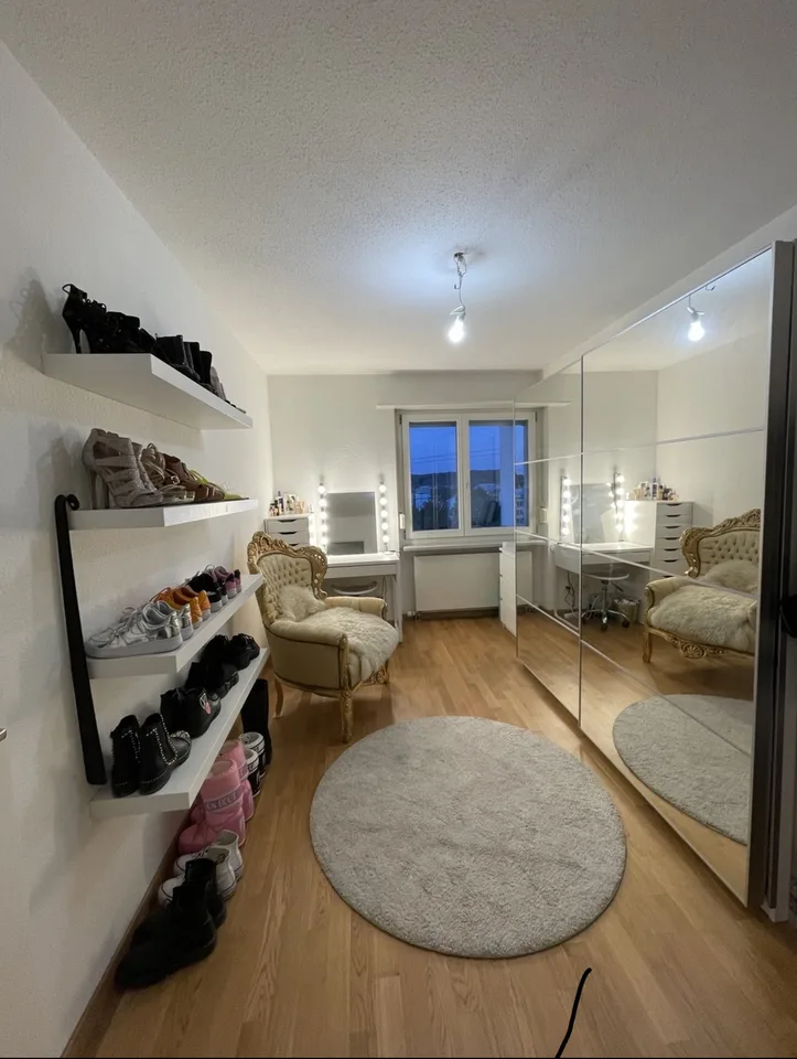 Parquet flooring, Tumbler, Washing machine, Cable, Dishwasher, Lift, Balcony/Garden
