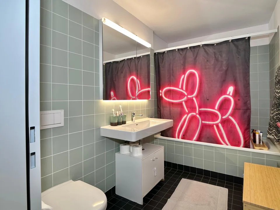 Befristet, möbliert: Moderne 4.5-Zimmer-Wohnung mit Seesicht – Foto 10 von 13