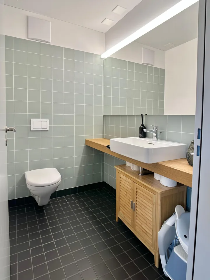 Befristet, möbliert: Moderne 4.5-Zimmer-Wohnung mit Seesicht – Foto 7 von 13