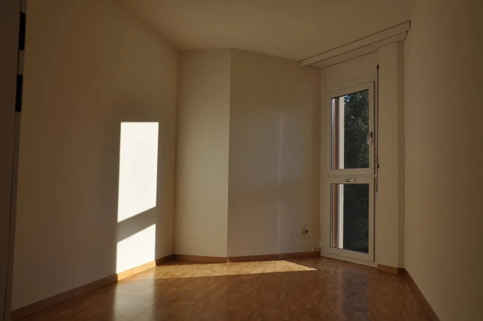 Schöne und grosse 3.5-Zi-Wohnung mit Eckbalkon