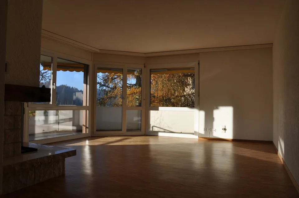 Schöne und grosse 3.5-Zi-Wohnung mit Eckbalkon