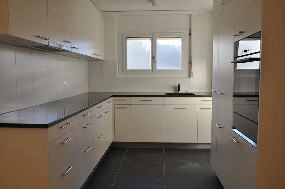 Schöne und grosse 3.5-Zi-Wohnung mit Eckbalkon