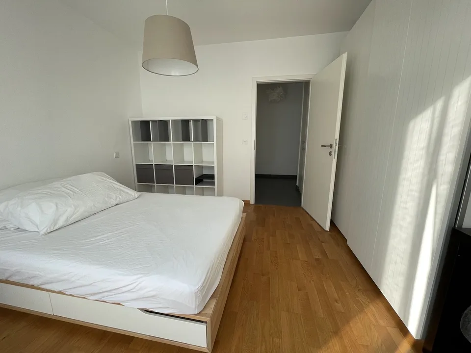 Chambre meublee avec salle de bain privative, a 5 minutes de l’EPFL et de l’UNIL