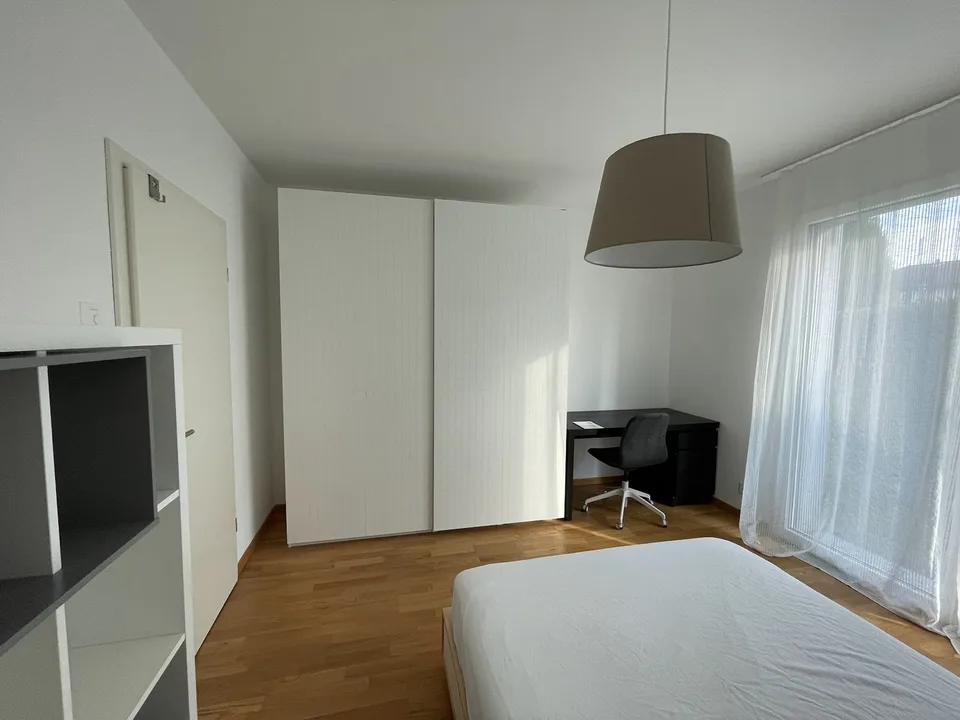 Chambre meublee avec salle de bain privative, a 5 minutes de l’EPFL et de l’UNIL