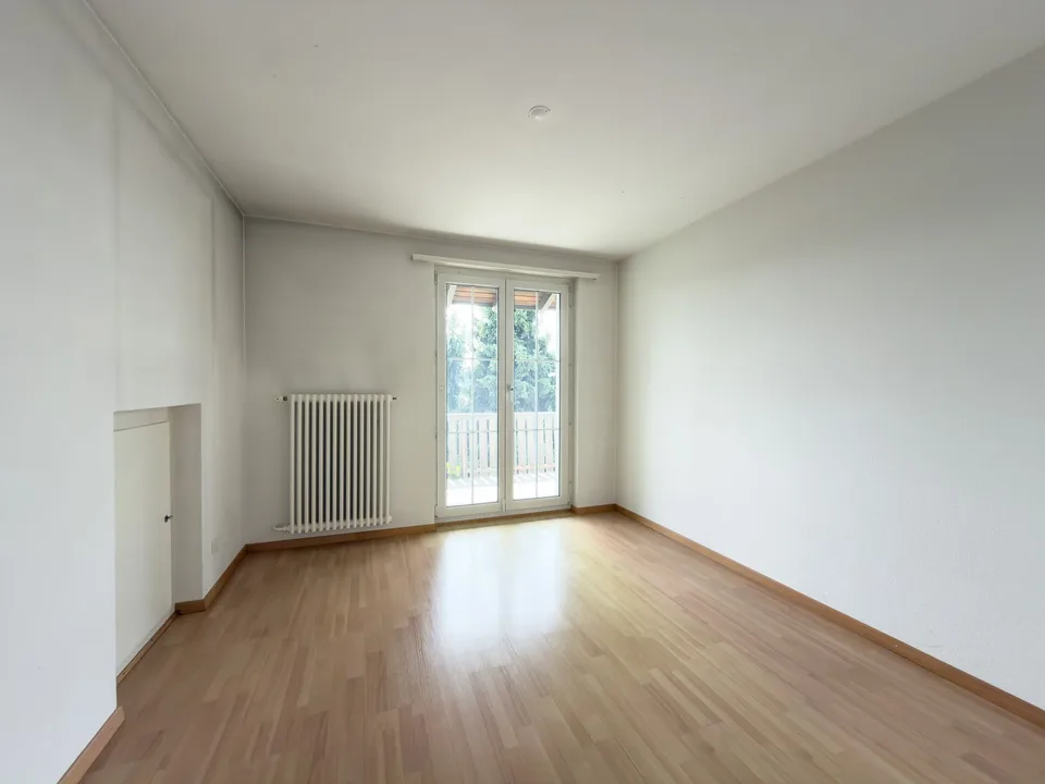 Charmantes Haus mit grossem Umschwung an begehrter Lage
