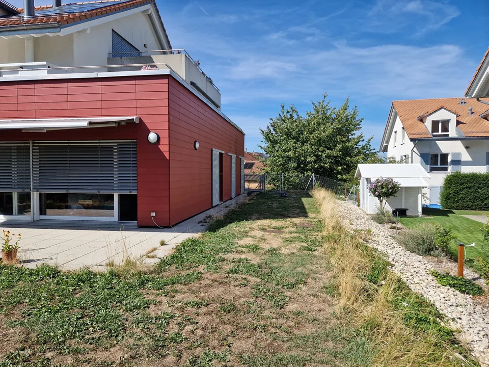 Appartement lumineux avec jardin privatif – photo 2 sur 12