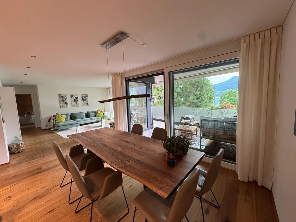 Traumhafte Wohnung mit Walenseesicht & Privatstrand