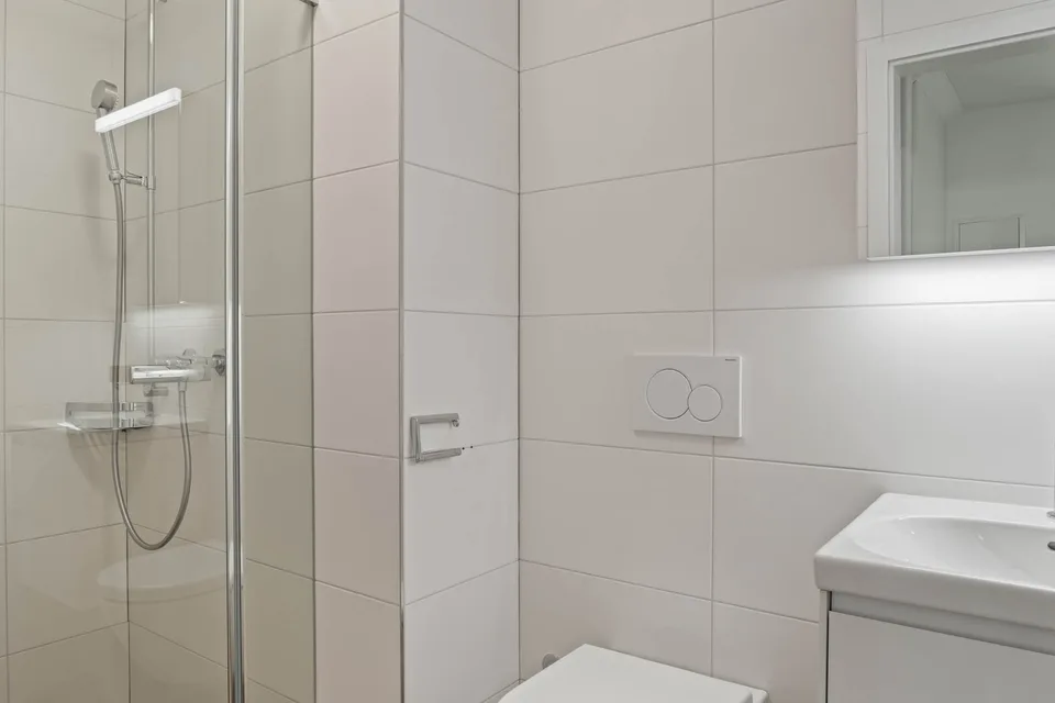 Modern 3.5-room maisonette apartment with expanded attic