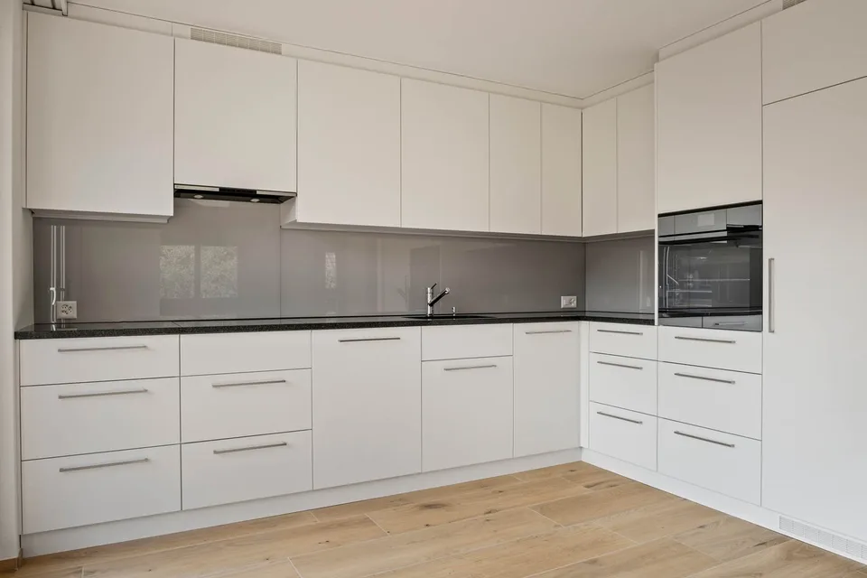 Modern 3.5-room maisonette apartment with expanded attic