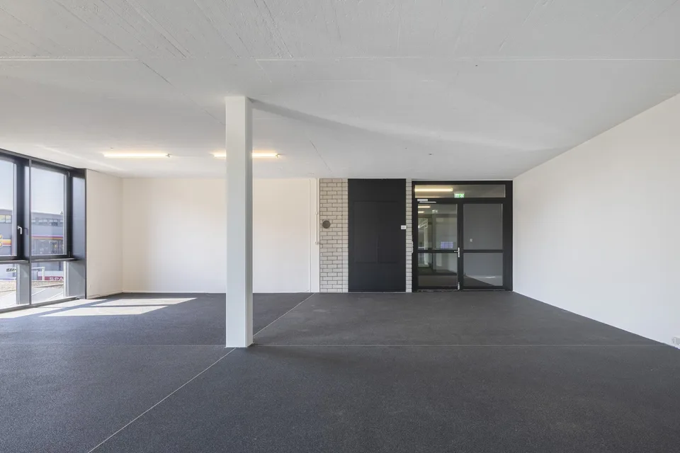 Ausgebaute und bezugsbereite Büro- und Gewerbeflächen – Foto 6 von 9