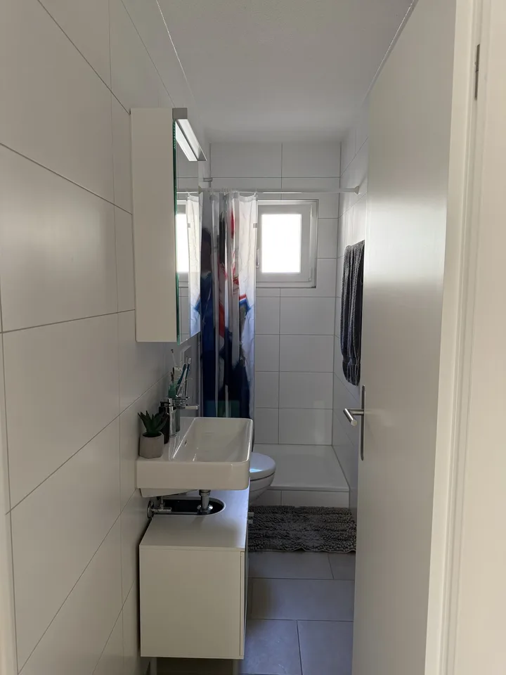 Moderne 3.5-Zimmerwohnung in charmanter Liegenschaft – photo 4 of 9