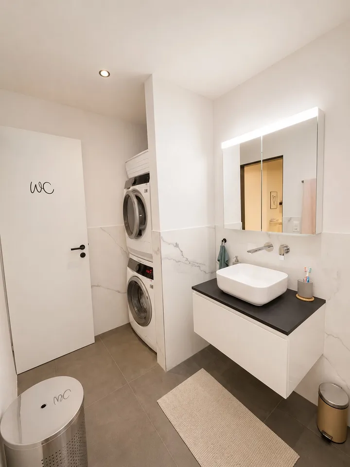 Appartement en attique moderne 4,5 pièces avec terrasse spacieuse et standard de propriété de haute qualité